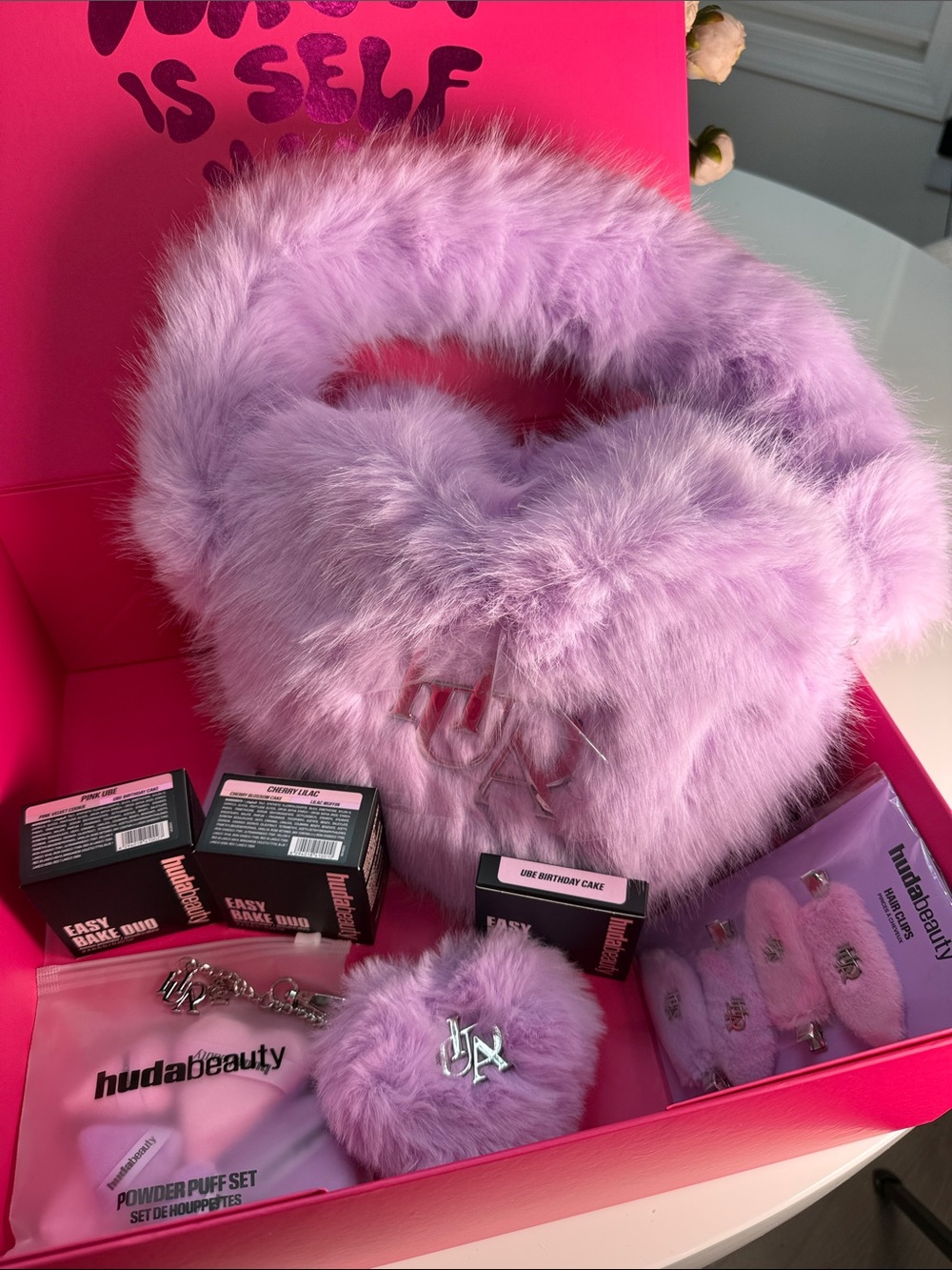 HUDA BEAUTY x CARDI B PR box
